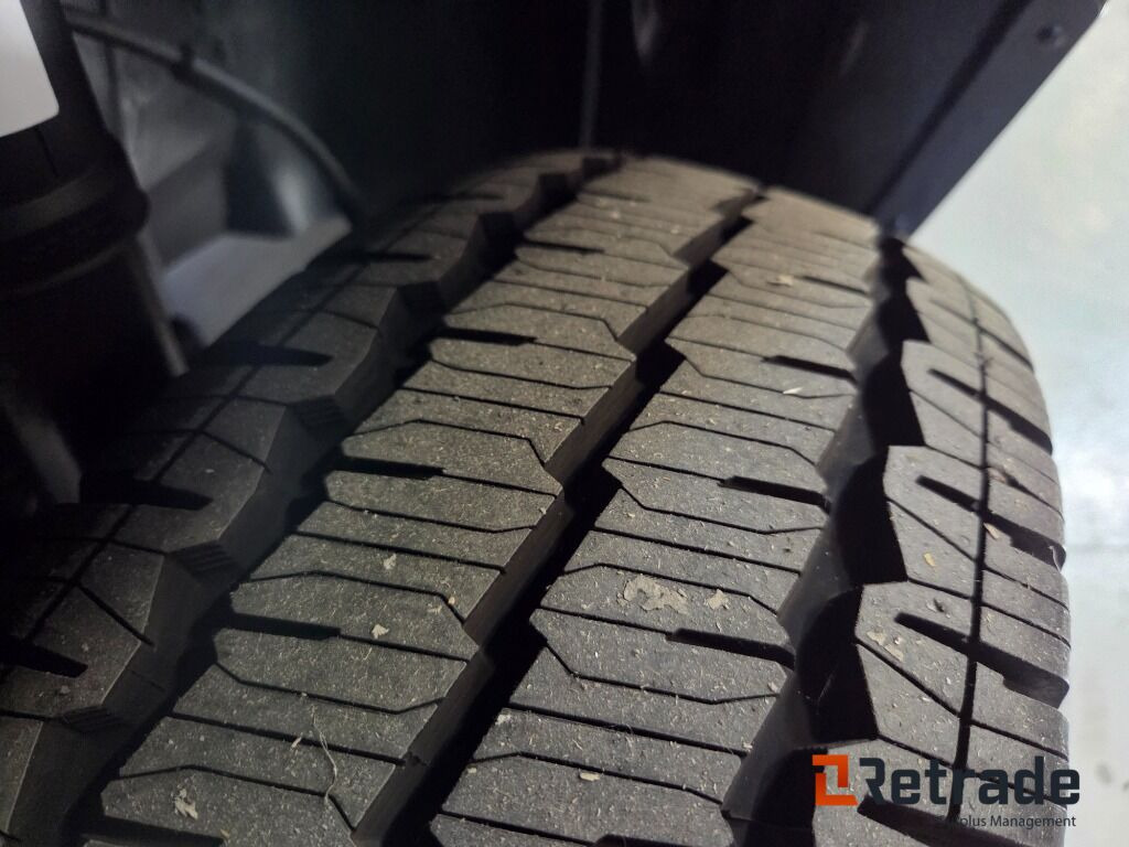 Nya hjul Mercedes Benz Sprinter - Voiture: photos 4 Nya hjul Mercedes Benz Sprinter - Voiture: photos 4