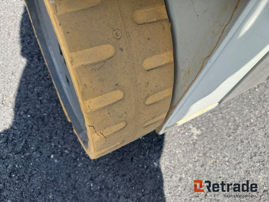 Nacelle ciseaux Saxlift Iteco IT12122: photos 12 Nacelle ciseaux Saxlift Iteco IT12122: photos 12