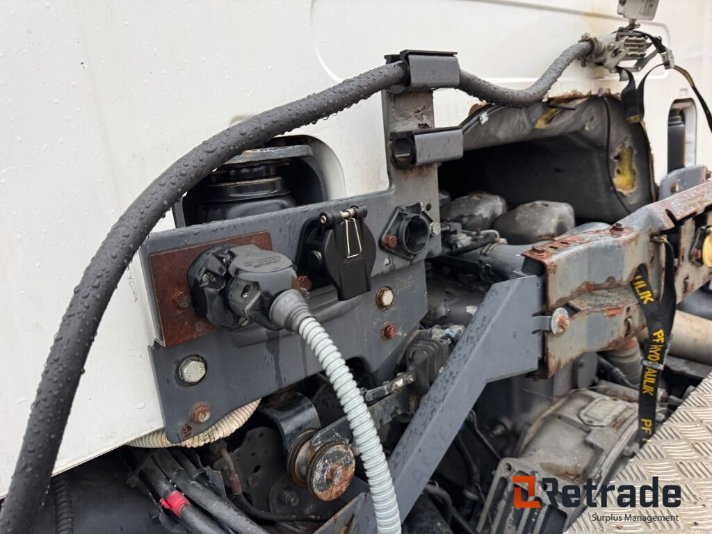 Tracteur routier, Véhicule de voirie/ Spécial Dragbil Scania P94 6x2 motorredskap med plog: photos 33 Tracteur routier, Véhicule de voirie/ Spécial Dragbil Scania P94 6x2 motorredskap med plog: photos 33