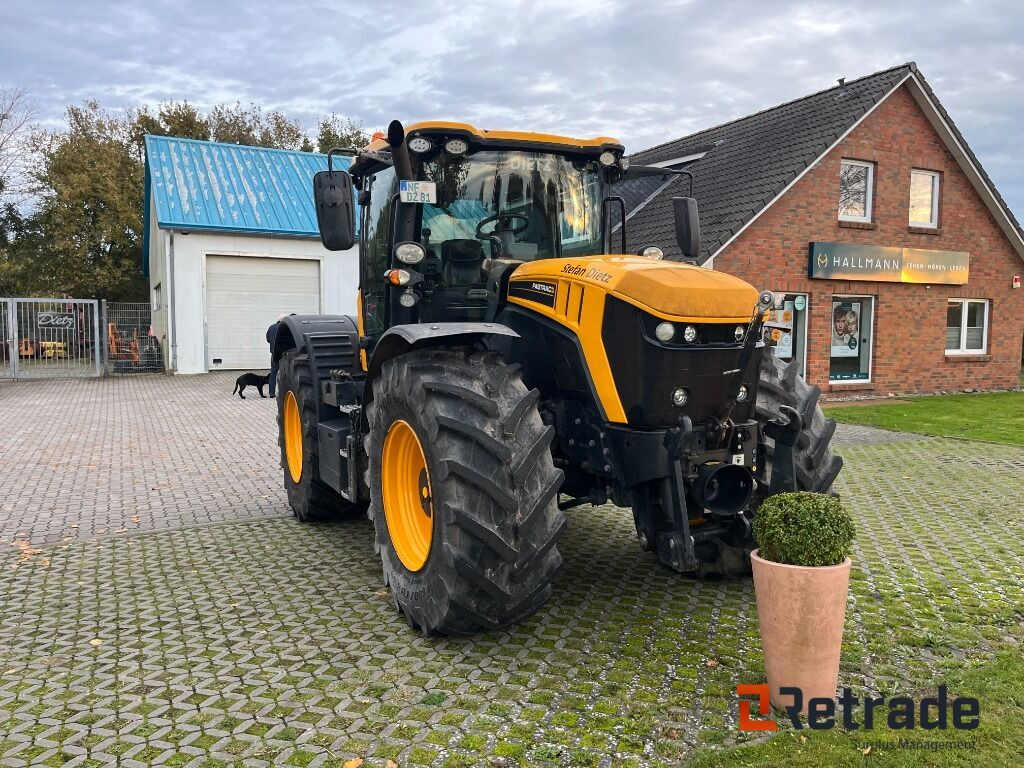 Traktor JCB Fasttrac 4220 serie 4 - Tracteur agricole: photos 3 Traktor JCB Fasttrac 4220 serie 4 - Tracteur agricole: photos 3