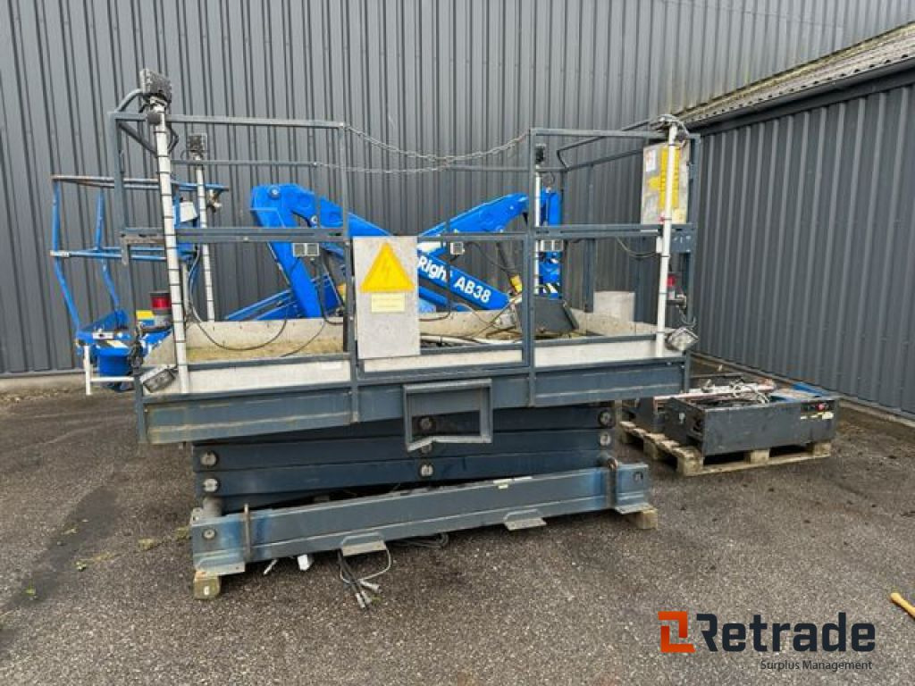 Upright Sax Platform 10 meter / Scissor platform 10 meters - Nacelle ciseaux: photos 1 Upright Sax Platform 10 meter / Scissor platform 10 meters - Nacelle ciseaux: photos 1