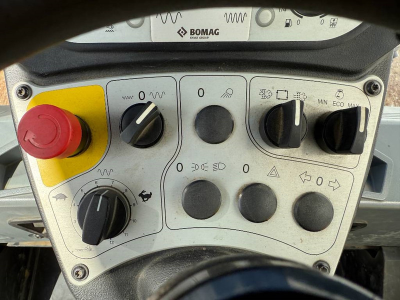 Compacteur Bomag BW211DH-5 - German Machine / Only 1311 Hours: photos 11
