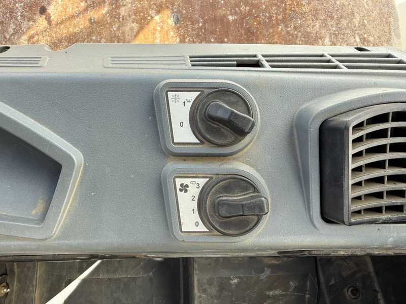 Compacteur Bomag BW211DH-5 - German Machine / Only 1311 Hours: photos 12