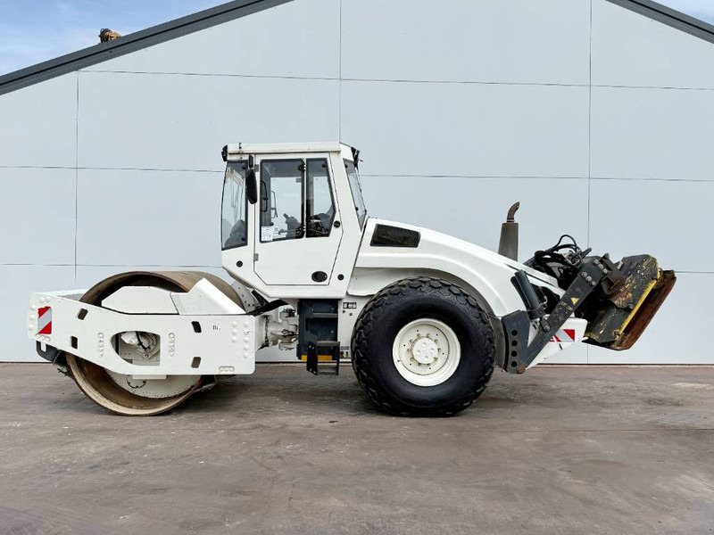 Bomag BW213DH-4 - Extra Vibrating Plate / EVIB/BVC - Compacteur: photos 2 Bomag BW213DH-4 - Extra Vibrating Plate / EVIB/BVC - Compacteur: photos 2