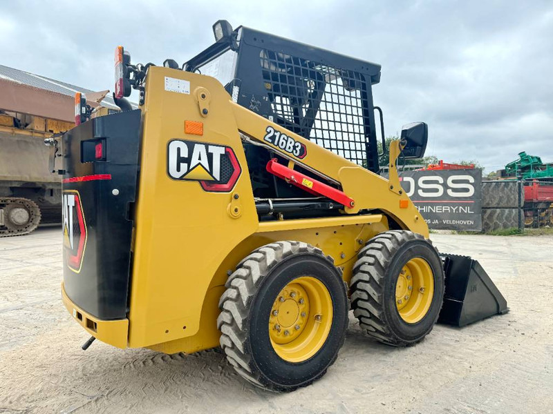Cat 216B3 - New / Unused / Extra Hydraulic - Mini chargeuse: photos 5 Cat 216B3 - New / Unused / Extra Hydraulic - Mini chargeuse: photos 5