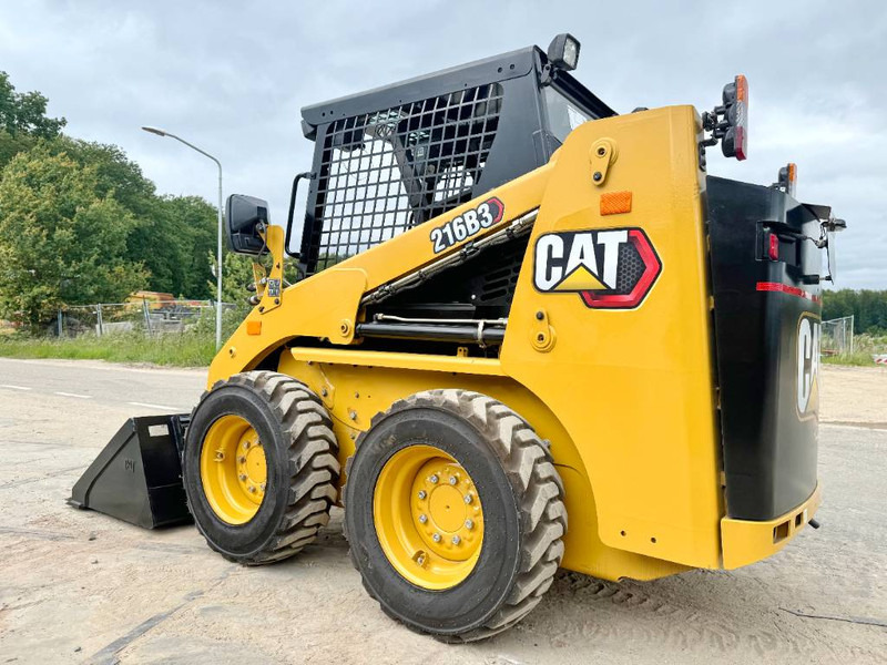 Cat 216B3 - New / Unused / Extra Hydraulic - Mini chargeuse: photos 3 Cat 216B3 - New / Unused / Extra Hydraulic - Mini chargeuse: photos 3