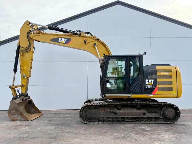Cat 318FL - Hammer Lines / Quick Coupler / Camera - Pelle sur chenille: photos 1 Cat 318FL - Hammer Lines / Quick Coupler / Camera - Pelle sur chenille: photos 1