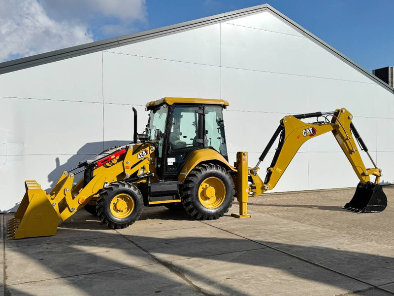 Cat 424 4WD - Hammer Lines / Airco - Tractopelle: photos 1 Cat 424 4WD - Hammer Lines / Airco - Tractopelle: photos 1