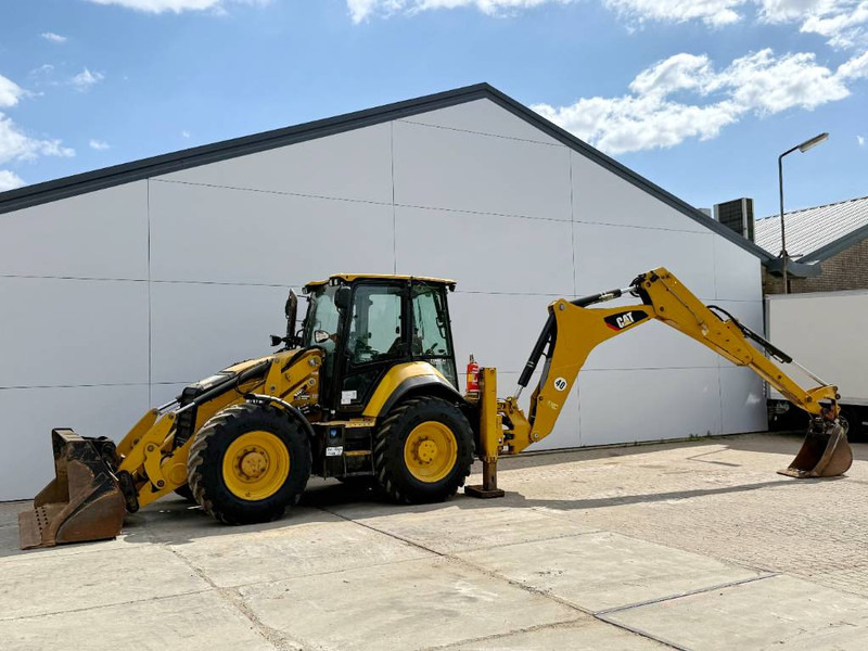 Cat 444F2 - 4x4x4 / Telescopic / Hammer Lines / AC - Tractopelle: photos 1 Cat 444F2 - 4x4x4 / Telescopic / Hammer Lines / AC - Tractopelle: photos 1