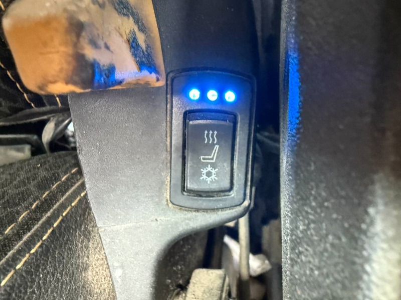 Bulldozer Cat D6XE LGP - German Machine / Folding Blade / Ripper: photos 17 Bulldozer Cat D6XE LGP - German Machine / Folding Blade / Ripper: photos 17