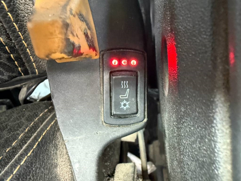 Bulldozer Cat D6XE LGP - German Machine / Folding Blade / Ripper: photos 18 Bulldozer Cat D6XE LGP - German Machine / Folding Blade / Ripper: photos 18