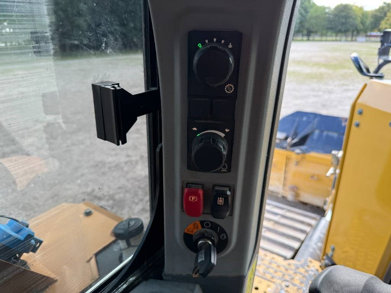 Bulldozer Cat D6XE LGP - German Machine / Folding Blade / Ripper: photos 16 Bulldozer Cat D6XE LGP - German Machine / Folding Blade / Ripper: photos 16