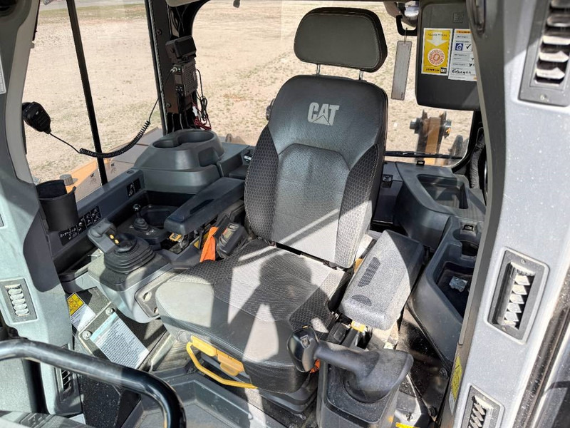 Bulldozer Cat D6XE LGP - German Machine / Folding Blade / Ripper: photos 9 Bulldozer Cat D6XE LGP - German Machine / Folding Blade / Ripper: photos 9