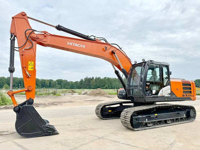 Hitachi ZX220LC-5G / 2024 ULTRA MODEL / ISUZU ENGINE - Pelle sur chenille: photos 2 Hitachi ZX220LC-5G / 2024 ULTRA MODEL / ISUZU ENGINE - Pelle sur chenille: photos 2