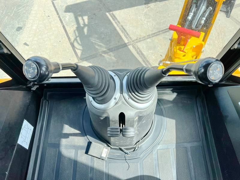 Tractopelle neuf JCB 3DX / 3CX Plus 4WD - 4/1 Bucket / Hammer Lines: photos 7 Tractopelle neuf JCB 3DX / 3CX Plus 4WD - 4/1 Bucket / Hammer Lines: photos 7