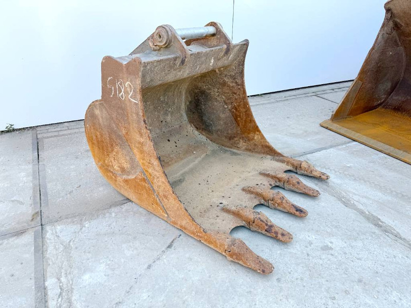 Liebherr R926 Compact - Triple Boom / Tilting Bucket - Pelle sur chenille: photos 2 Liebherr R926 Compact - Triple Boom / Tilting Bucket - Pelle sur chenille: photos 2