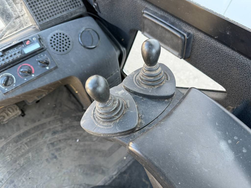 Chariot élévateur diesel Linde H35D - German Machine Side Shift Fork Positioners: photos 10