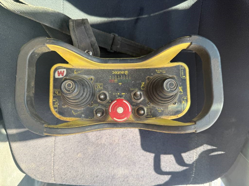 Chariot télescopique MAGNI RTH5.30 - Remote Control / 4x4x4 / Airco: photos 12