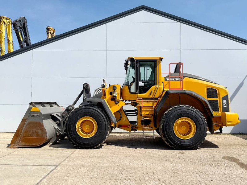 Volvo L150H - German Machine / Auto Greasing / Camera - Chargeuse sur pneus: photos 1 Volvo L150H - German Machine / Auto Greasing / Camera - Chargeuse sur pneus: photos 1