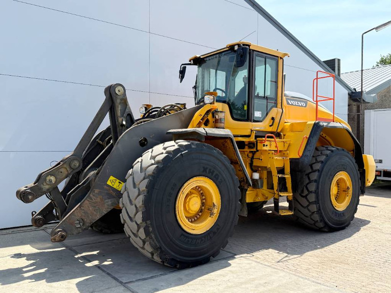 Volvo L220H - Bucket Included / 3rd Function - Chargeuse sur pneus: photos 2 Volvo L220H - Bucket Included / 3rd Function - Chargeuse sur pneus: photos 2