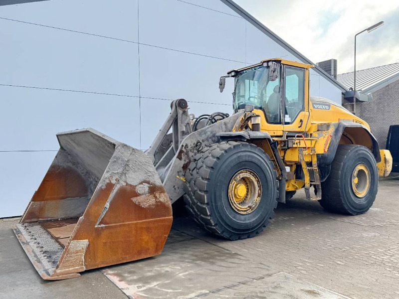 Volvo L220H - Dutch Machine / CDC Steering / Auto Lube - Chargeuse sur pneus: photos 2 Volvo L220H - Dutch Machine / CDC Steering / Auto Lube - Chargeuse sur pneus: photos 2