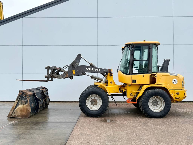 Volvo L35G - German Machine / Bucket + Forks! - Chargeuse sur pneus: photos 1 Volvo L35G - German Machine / Bucket + Forks! - Chargeuse sur pneus: photos 1