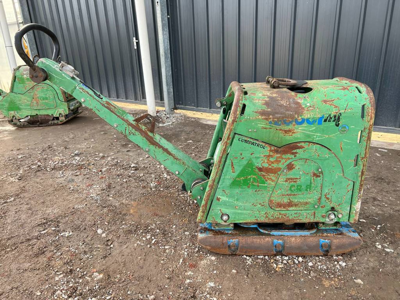 Weber CR8 - Excellent Condition / Low Hours - Plaque vibrante: photos 2 Weber CR8 - Excellent Condition / Low Hours - Plaque vibrante: photos 2