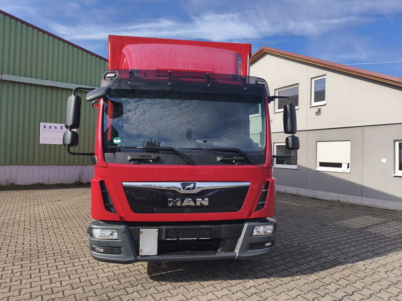 MAN TGL 12.220 - Camion à rideaux coulissants: photos 3 MAN TGL 12.220 - Camion à rideaux coulissants: photos 3