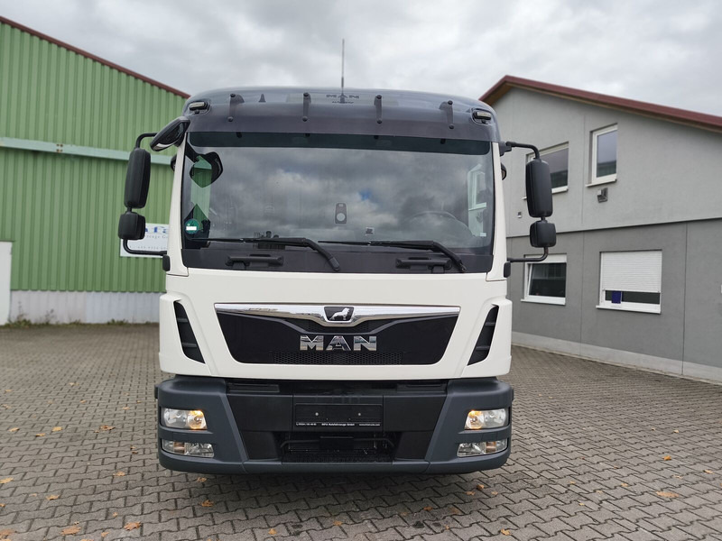 MAN TGL 12.250 - Camion fourgon: photos 3 MAN TGL 12.250 - Camion fourgon: photos 3