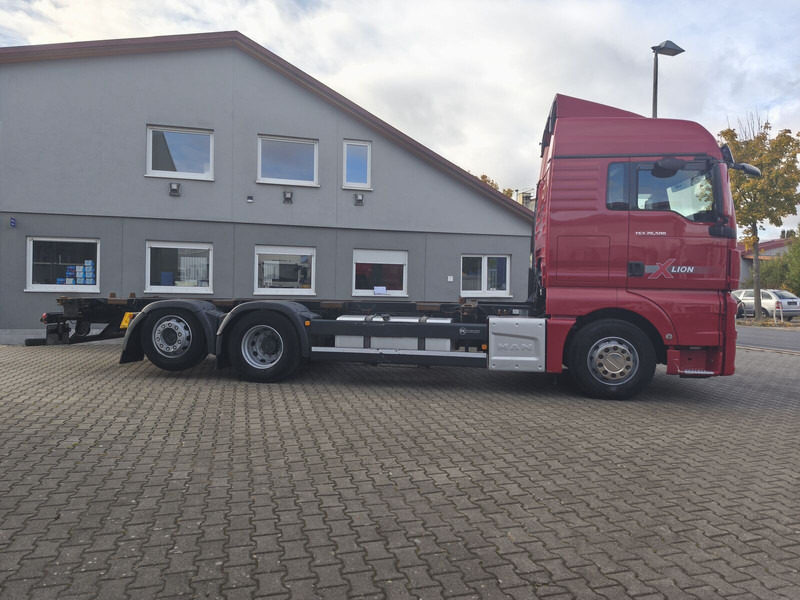 MAN TGX 26.500 BDF 6x2 Euro 6 Standard Lift+Lenk (29) - Châssis cabine: photos 4 MAN TGX 26.500 BDF 6x2 Euro 6 Standard Lift+Lenk (29) - Châssis cabine: photos 4
