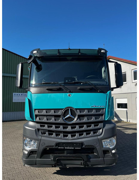 Mercedes-Benz Arocs 2653 - Camion grumier: photos 2 Mercedes-Benz Arocs 2653 - Camion grumier: photos 2