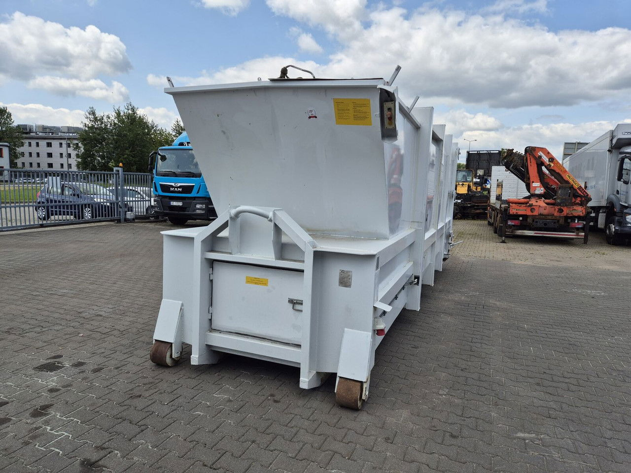 Compact K 1812/20 Compoman K 1812/20 - Carrosserie interchangeable - camion poubelle: photos 2 Compact K 1812/20 Compoman K 1812/20 - Carrosserie interchangeable - camion poubelle: photos 2