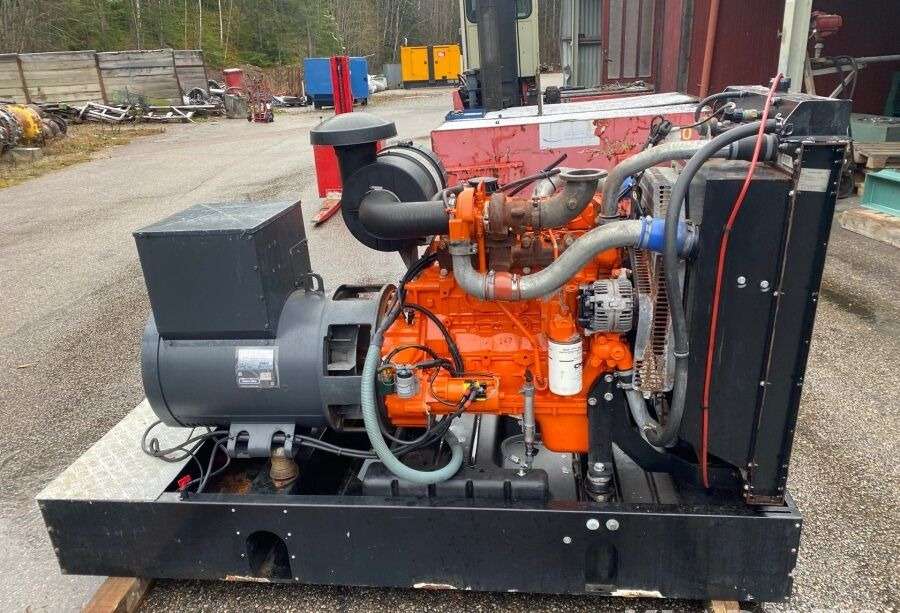 Diversen ECP34 2S4 - Iveco Engine,126kVA,New oils, filters, Mecc Alte ECP34 2S4 - Iveco Engine,126kVA,New oils, filters, Like New - Groupe électrogène: photos 3 Diversen ECP34 2S4 - Iveco Engine,126kVA,New oils, filters, Mecc Alte ECP34 2S4 - Iveco Engine,126kVA,New oils, filters, Like New - Groupe électrogène: photos 3