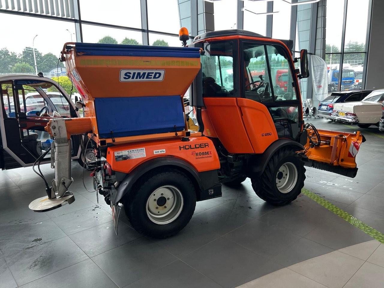 Holder C250 4X4 / LOW MTH / 1 Owner / Kubota Engine - Utilitaire électrique compact: photos 5 Holder C250 4X4 / LOW MTH / 1 Owner / Kubota Engine - Utilitaire électrique compact: photos 5