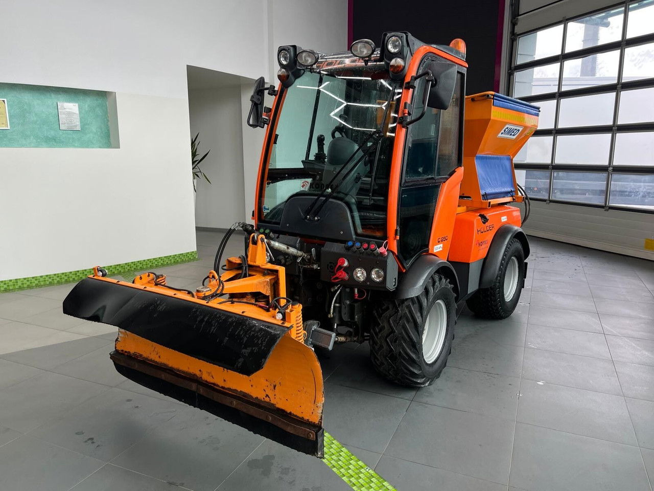 Holder C250 4X4 / LOW MTH / 1 Owner / Kubota Engine - Utilitaire électrique compact: photos 1 Holder C250 4X4 / LOW MTH / 1 Owner / Kubota Engine - Utilitaire électrique compact: photos 1