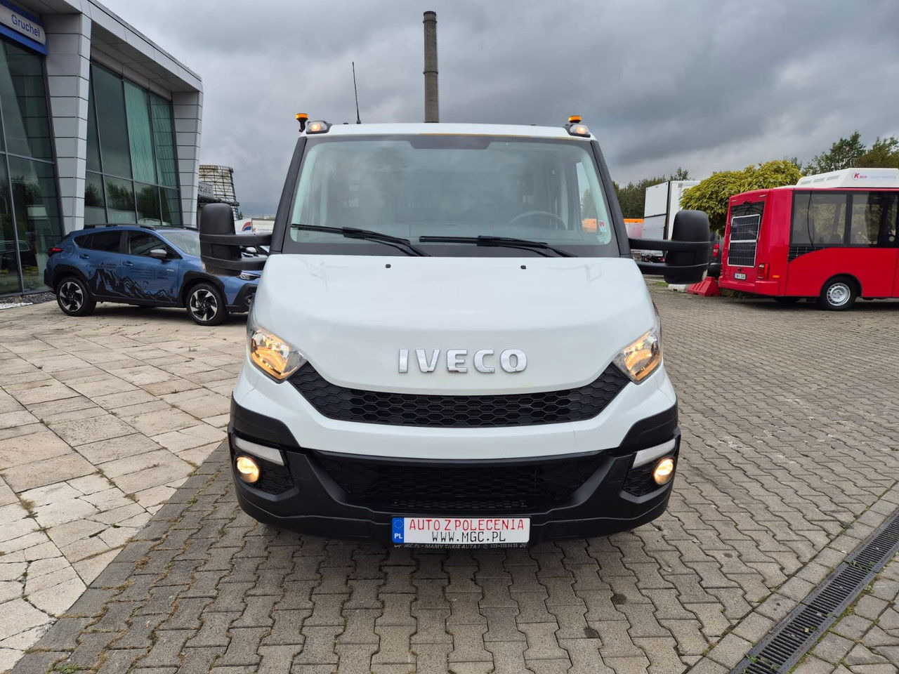 IVECO Daily 35 35S15 / Doka / 1 Owner / LOW KM / 7 Seats - Fourgon plateau: photos 3 IVECO Daily 35 35S15 / Doka / 1 Owner / LOW KM / 7 Seats - Fourgon plateau: photos 3