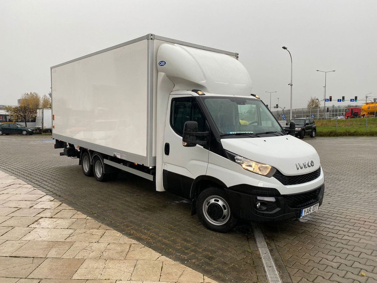 Iveco Daily 35C18 35C180 / NEW Service / Trailer / Euro 6 - Camion fourgon: photos 3 Iveco Daily 35C18 35C180 / NEW Service / Trailer / Euro 6 - Camion fourgon: photos 3