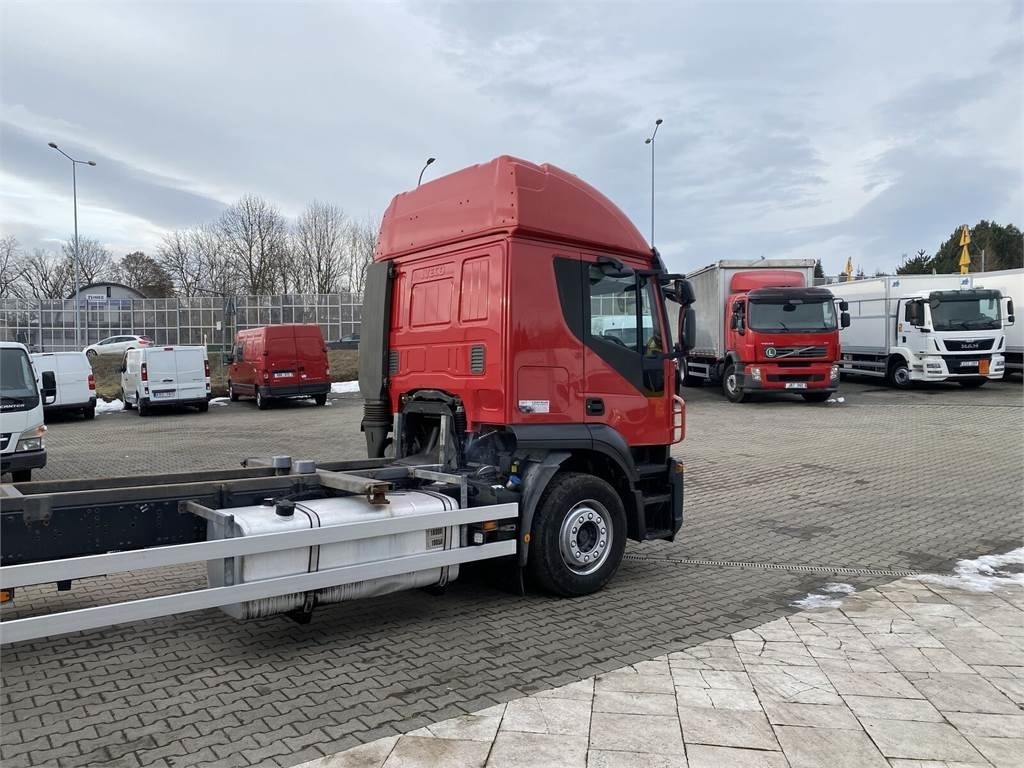 Iveco STRALIS 360 / AT 190 / EURO 5 / NEW SERVICE! / LON - Frame/ Châssis pour Camion: photos 5 Iveco STRALIS 360 / AT 190 / EURO 5 / NEW SERVICE! / LON - Frame/ Châssis pour Camion: photos 5