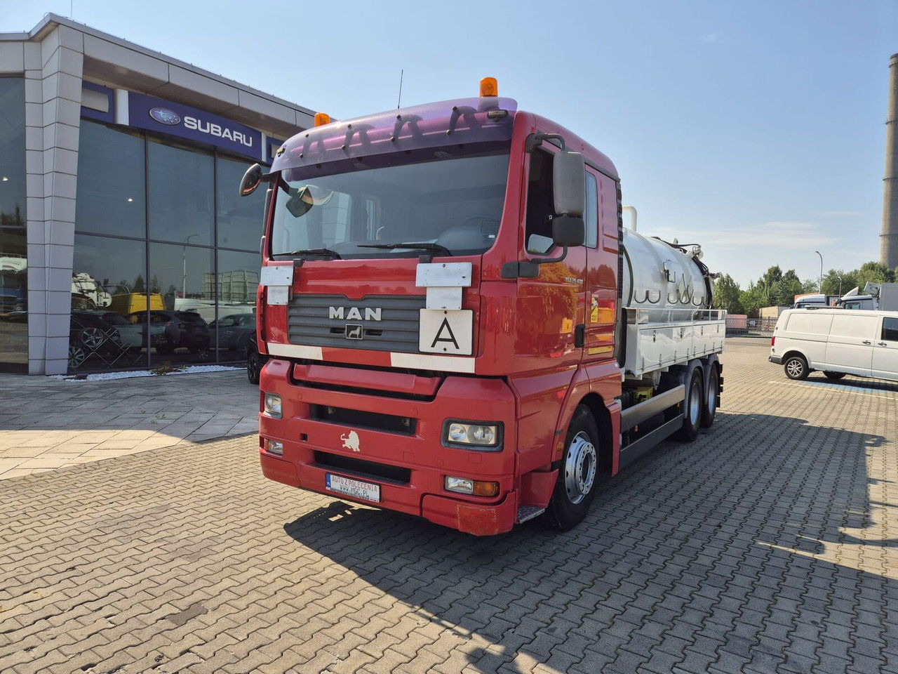 MAN TGA 26.400 ADR / Jurop / 6X4 / capt12m3+1m3 / Technical warra - Camion hydrocureur: photos 2 MAN TGA 26.400 ADR / Jurop / 6X4 / capt12m3+1m3 / Technical warra - Camion hydrocureur: photos 2