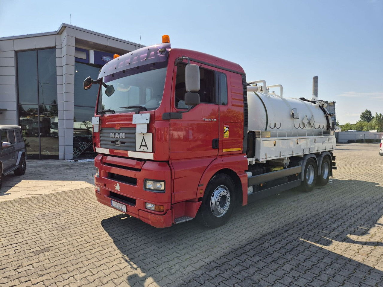 MAN TGA 26.400 ADR / Jurop / 6X4 / capt12m3+1m3 / Technical warra - Camion hydrocureur: photos 1 MAN TGA 26.400 ADR / Jurop / 6X4 / capt12m3+1m3 / Technical warra - Camion hydrocureur: photos 1