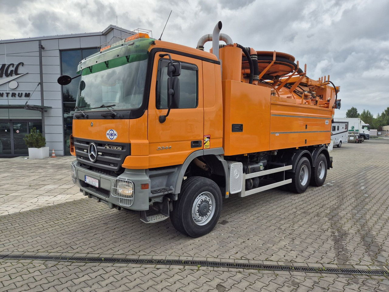 Mercedes-Benz Actros 3344 /6X6 / Wiedemann / Works Great / NO Rust / capt8m3+ - Camion hydrocureur: photos 1 Mercedes-Benz Actros 3344 /6X6 / Wiedemann / Works Great / NO Rust / capt8m3+ - Camion hydrocureur: photos 1