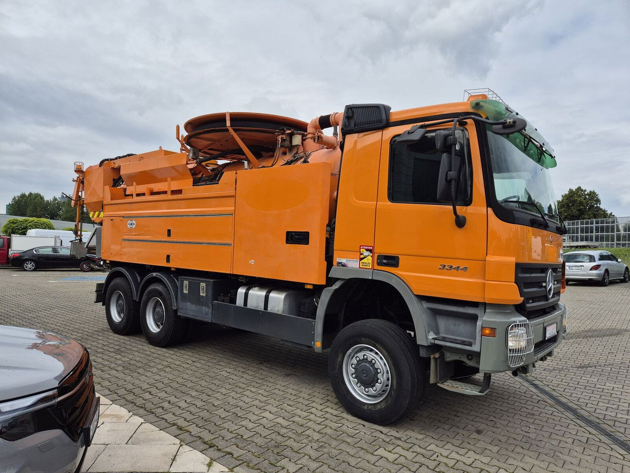 Mercedes-Benz Actros 3344 /6X6 / Wiedemann / Works Great / NO Rust / capt8m3+ - Camion hydrocureur: photos 5 Mercedes-Benz Actros 3344 /6X6 / Wiedemann / Works Great / NO Rust / capt8m3+ - Camion hydrocureur: photos 5