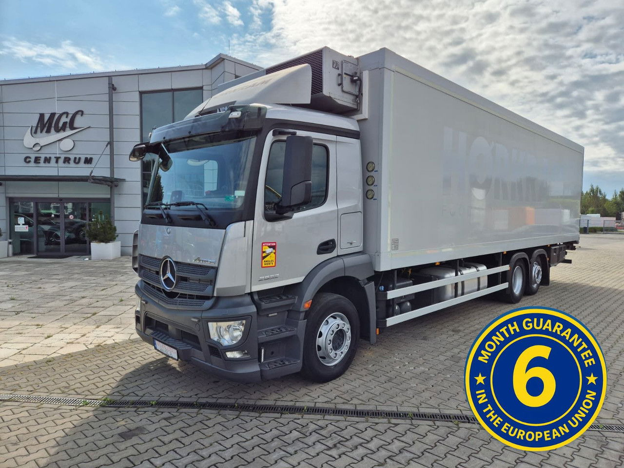 Mercedes-Benz Antos 2532 L 6X2 / Frigoblock / 1 Owner / 6X2 / Euro 6 / TOP - Camion frigorifique: photos 1 Mercedes-Benz Antos 2532 L 6X2 / Frigoblock / 1 Owner / 6X2 / Euro 6 / TOP - Camion frigorifique: photos 1