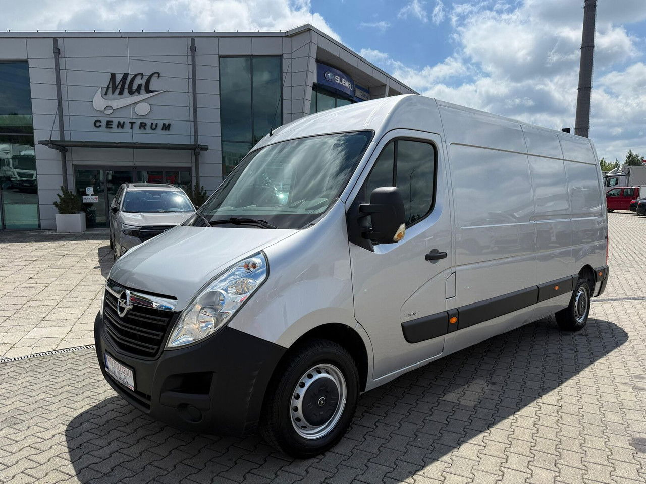 Opel Movano Accident-free / 1 owner/ Full Fv 23/ After replacing t - Fourgon utilitaire: photos 2 Opel Movano Accident-free / 1 owner/ Full Fv 23/ After replacing t - Fourgon utilitaire: photos 2
