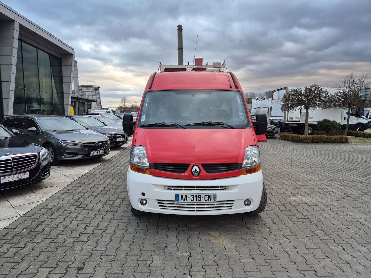 Renault Master 2.5 DCi / Only 25TKM / Like NEW / WE Have 3 THE Same - Camion de pompier: photos 4 Renault Master 2.5 DCi / Only 25TKM / Like NEW / WE Have 3 THE Same - Camion de pompier: photos 4