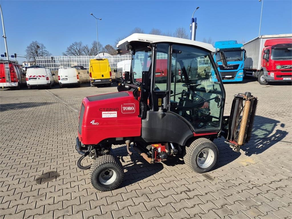 Toro CT2240 / 4WD / LIKE NEW! / ONLY 1681MTH - Tracteur communal: photos 1 Toro CT2240 / 4WD / LIKE NEW! / ONLY 1681MTH - Tracteur communal: photos 1