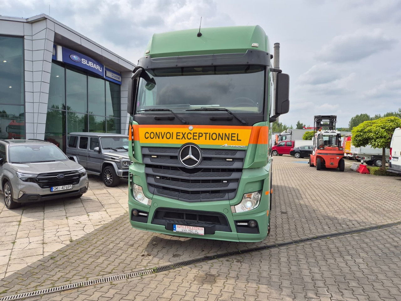 Mercedes-Benz Actros 4163 8X4 / 1 Owner / LOW KM / Super Condition - Tracteur routier: photos 3 Mercedes-Benz Actros 4163 8X4 / 1 Owner / LOW KM / Super Condition - Tracteur routier: photos 3
