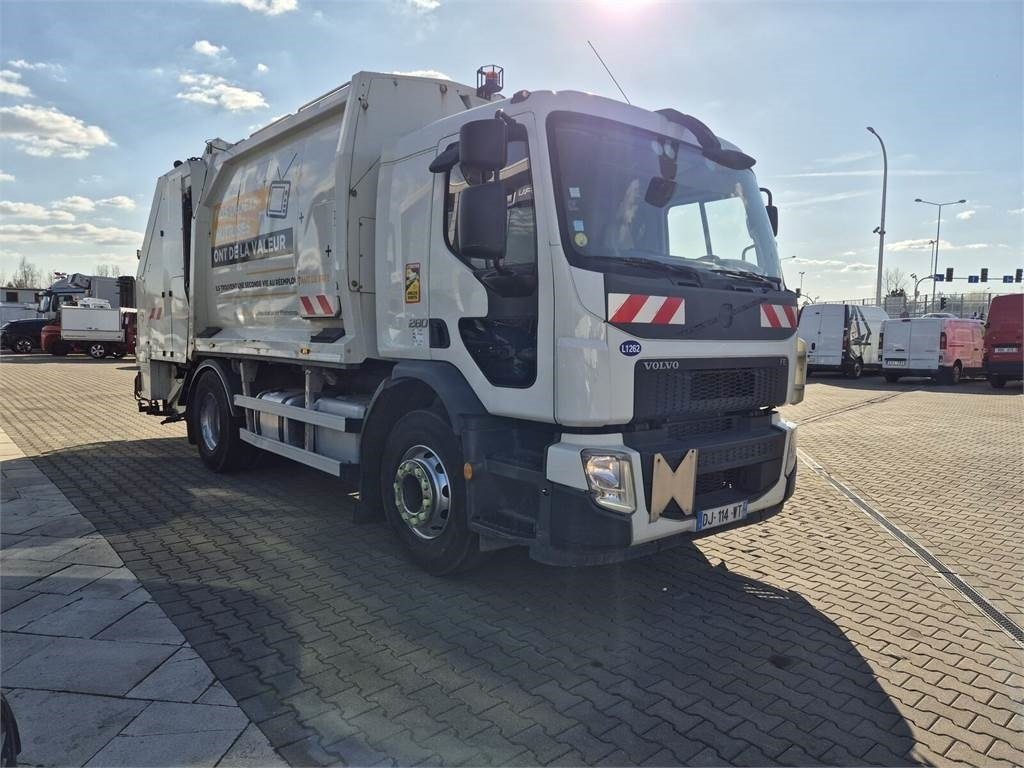 Volvo FE 280 / 13M3 / GEESINKNORBA / EURO 6 / 3 SEATS - Benne à ordures ménagères: photos 4 Volvo FE 280 / 13M3 / GEESINKNORBA / EURO 6 / 3 SEATS - Benne à ordures ménagères: photos 4