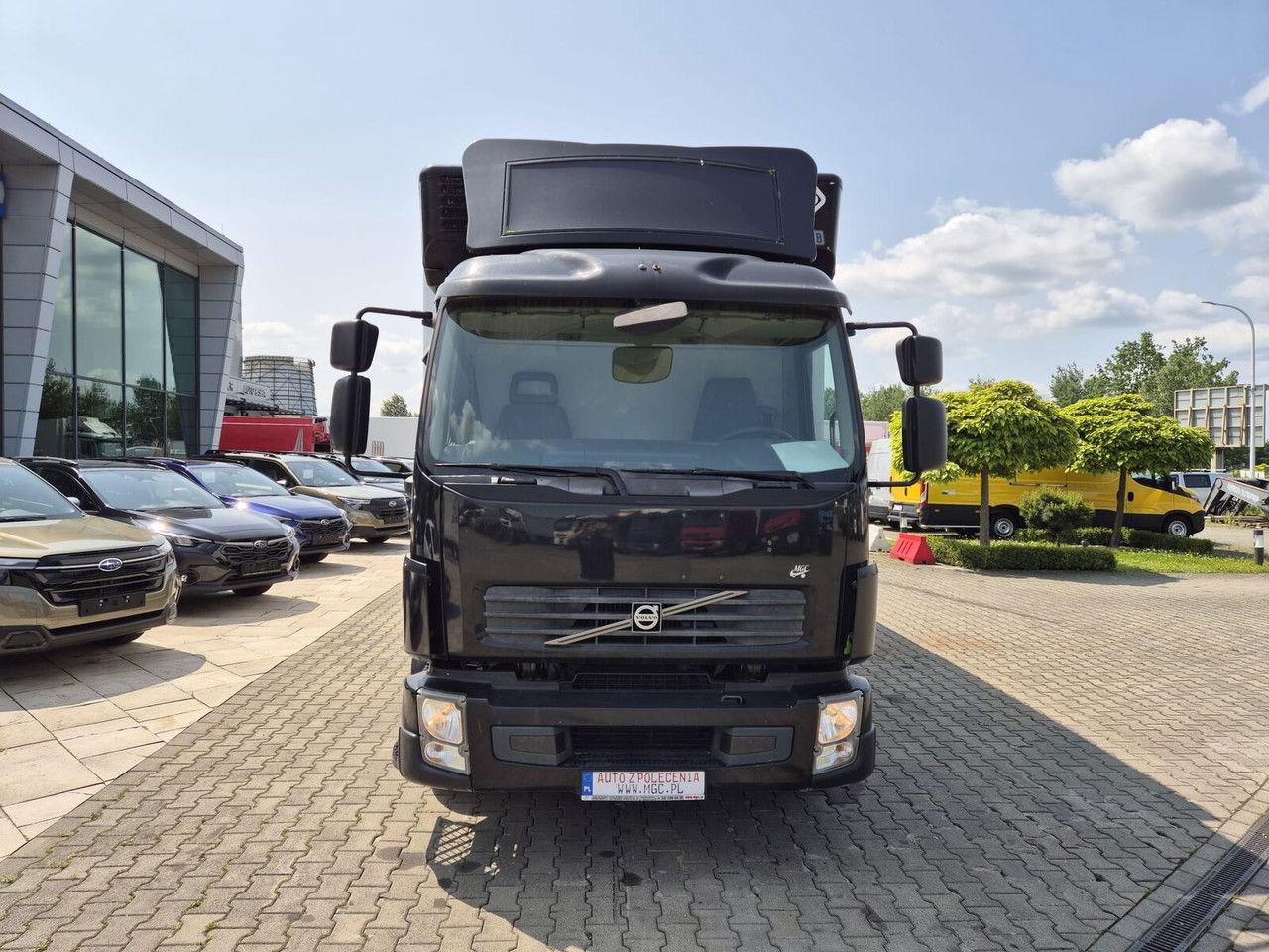 Volvo FL 240 - Camion fourgon: photos 4 Volvo FL 240 - Camion fourgon: photos 4