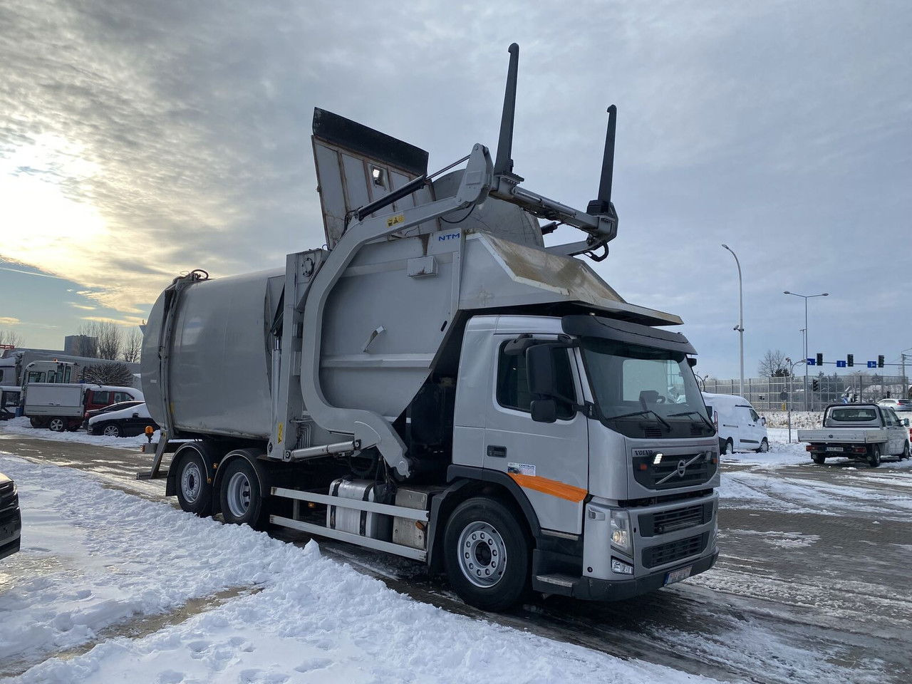 Volvo FM 420 6X2 / NTM / Super Condition - Benne à ordures ménagères: photos 1 Volvo FM 420 6X2 / NTM / Super Condition - Benne à ordures ménagères: photos 1